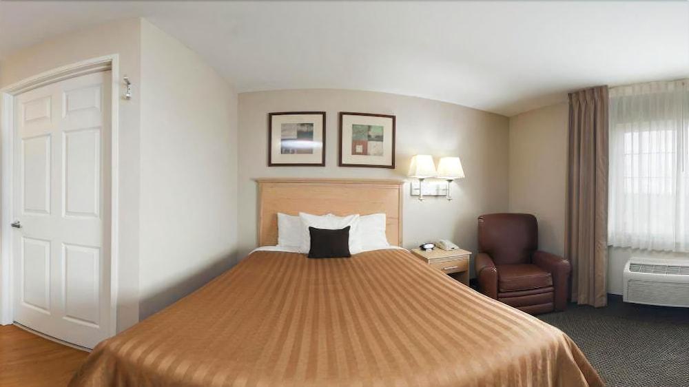 Candlewood Suites Milwaukee Brown Deer, An Ihg Hotel Exterior foto
